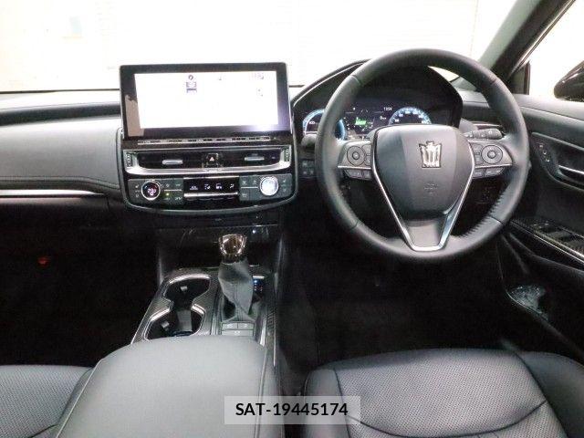 Toyota CROWN SEDAN 2021-08 7453664-2