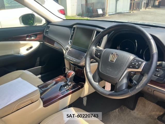 Toyota CROWN SEDAN 2013-04 7453689-9