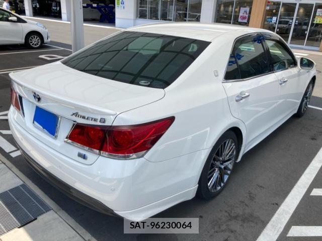 Toyota CROWN SEDAN 2013-09 7453693-2