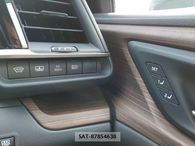 Toyota CROWN SEDAN 2024-02 7453662-19