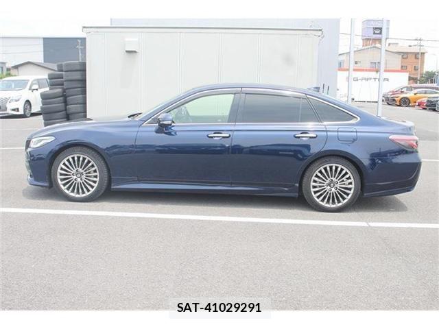 Toyota CROWN SEDAN 2022-05 7453680-9