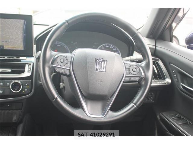 Toyota CROWN SEDAN 2022-05 7453680-15