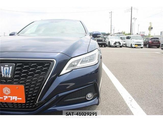 Toyota CROWN SEDAN 2022-05 7453680-24