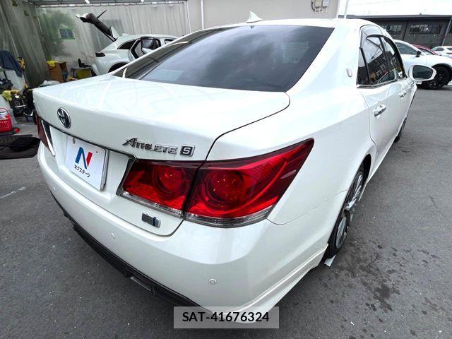 Toyota CROWN SEDAN 2014-06 7453685-17