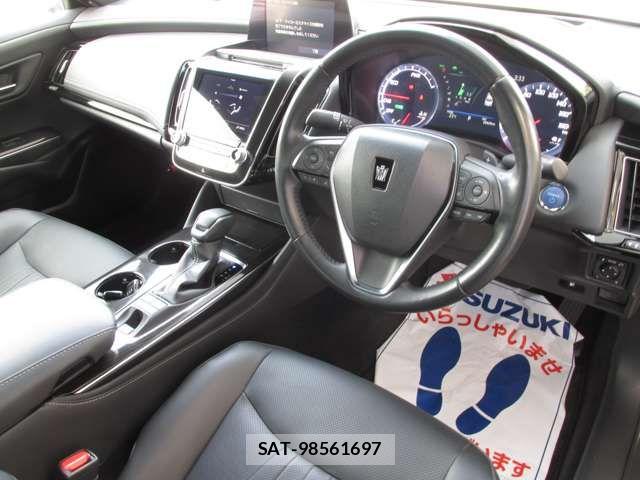 Toyota CROWN SEDAN 2018-12 7453669-13
