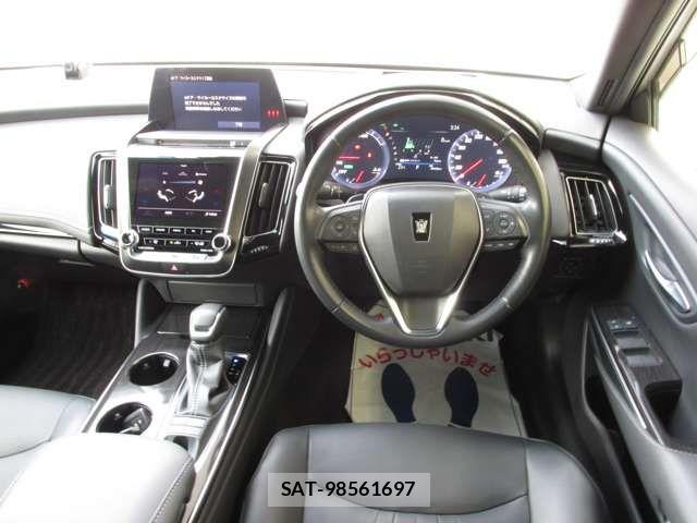 Toyota CROWN SEDAN 2018-12 7453669-15