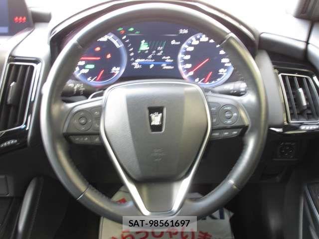 Toyota CROWN SEDAN 2018-12 7453669-16