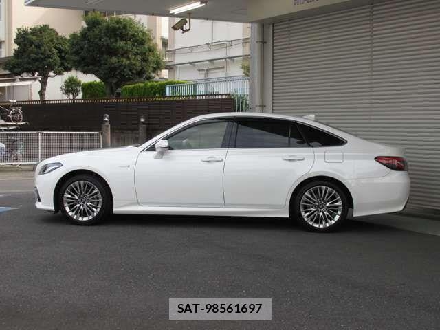 Toyota CROWN SEDAN 2018-12 7453669-6