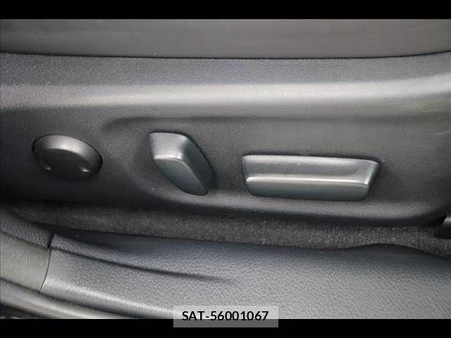 Toyota CROWN SEDAN 2014-11 7453688-11