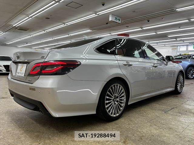 Toyota CROWN SEDAN 2021-05 7453670-18