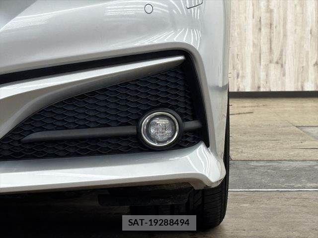 Toyota CROWN SEDAN 2021-05 7453670-22