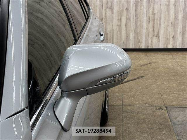 Toyota CROWN SEDAN 2021-05 7453670-25