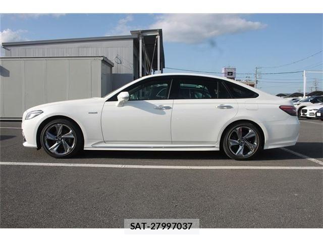 Toyota CROWN SEDAN 2019-03 7453677-13
