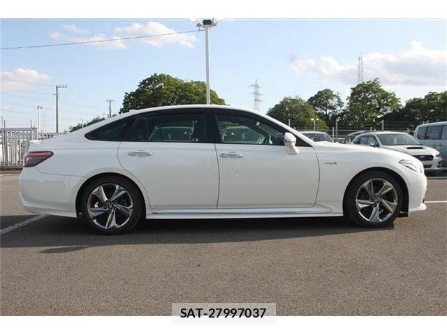 Toyota CROWN SEDAN 2019-03 7453677-19