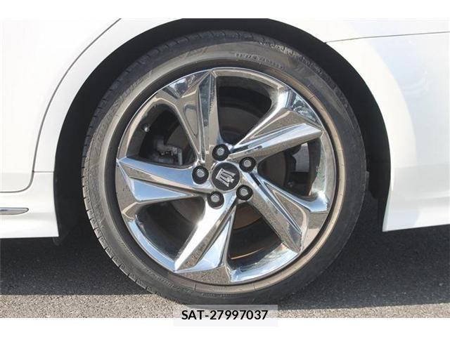 Toyota CROWN SEDAN 2019-03 7453677-24