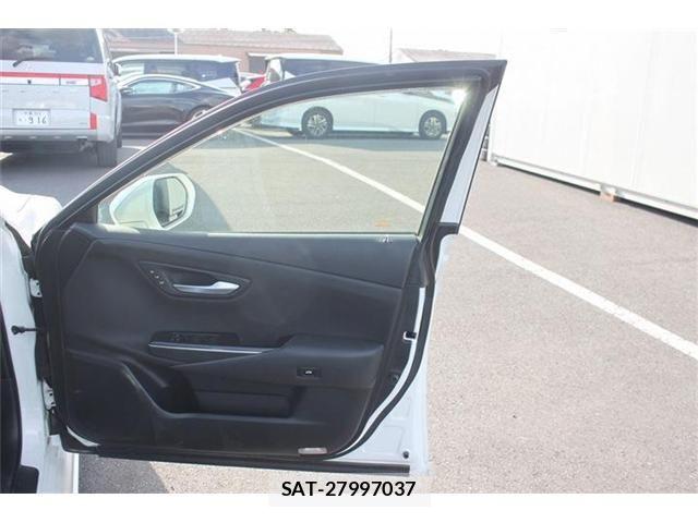 Toyota CROWN SEDAN 2019-03 7453677-26
