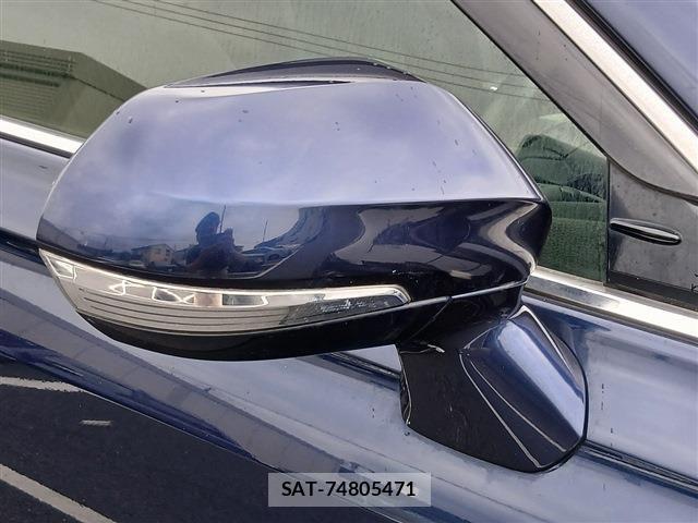 Toyota CROWN SEDAN 2019-02 7453681-28