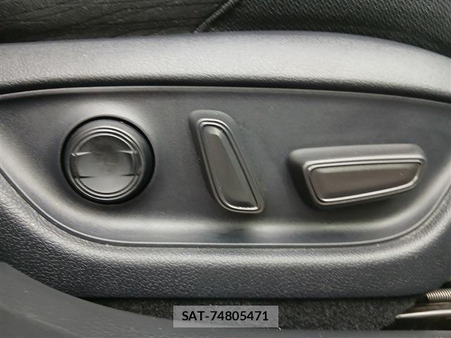 Toyota CROWN SEDAN 2019-02 7453681-6