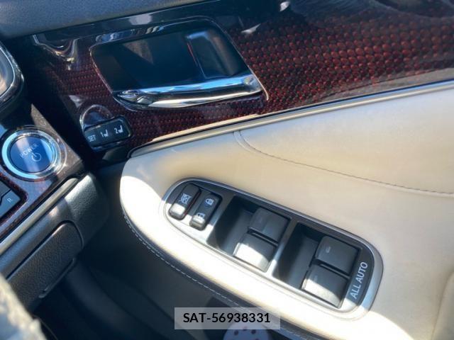 Toyota CROWN SEDAN 2016-03 7453690-24