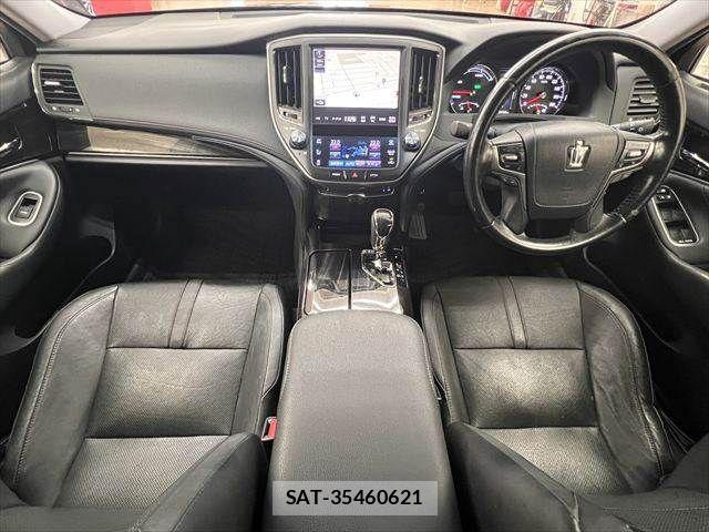 Toyota CROWN SEDAN 2016-01 7453683-2
