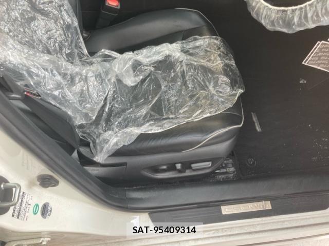 Toyota CROWN SEDAN 2018-08 7453679-9