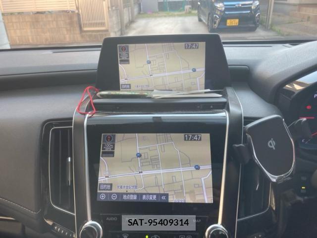 Toyota CROWN SEDAN 2018-08 7453679-19