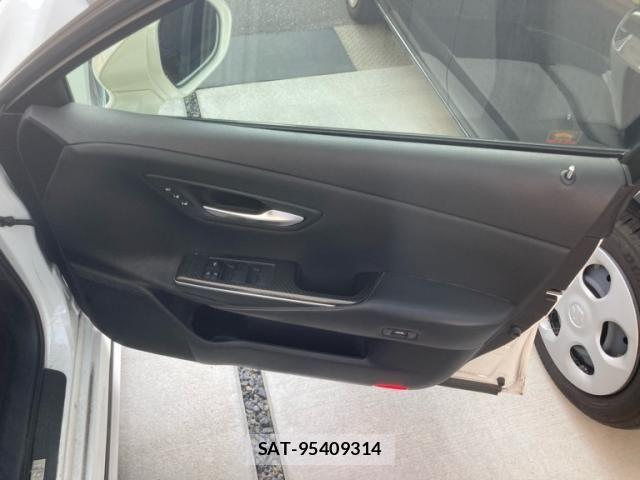 Toyota CROWN SEDAN 2018-08 7453679-8