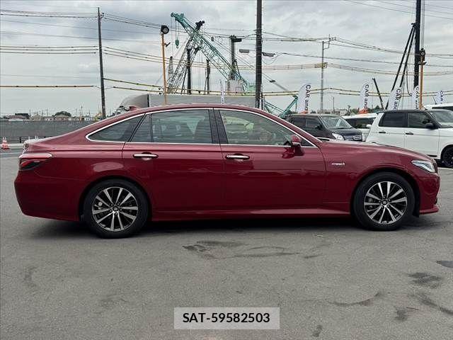 Toyota CROWN SEDAN 2019-05 7453673-11