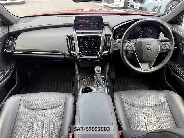 Toyota CROWN SEDAN 2019-05 7453673-1