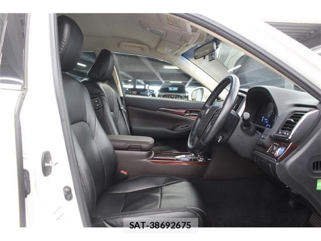 Toyota CROWN SEDAN 2014-03 7453694-28