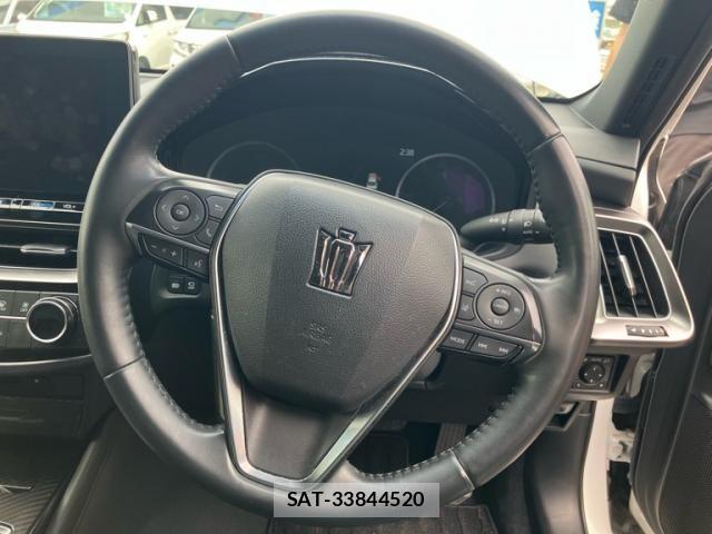 Toyota CROWN SEDAN 2021-09 7500059-10