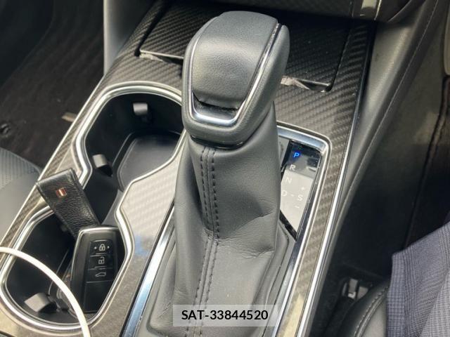 Toyota CROWN SEDAN 2021-09 7500059-17