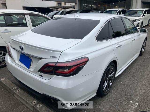 Toyota CROWN SEDAN 2021-09 7500059-2