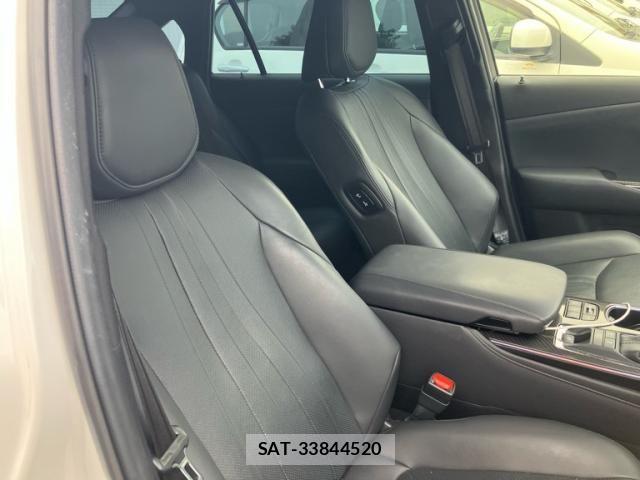Toyota CROWN SEDAN 2021-09 7500059-8