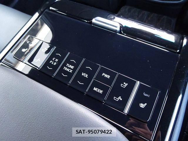 Toyota CROWN SEDAN 2019-04 7508436-15