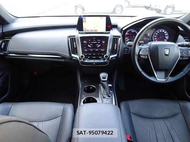 Toyota CROWN SEDAN 2019-04 7508436-1