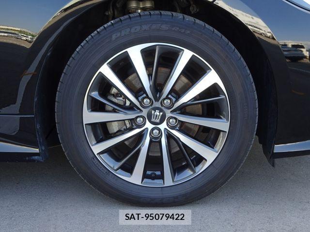 Toyota CROWN SEDAN 2019-04 7508436-19