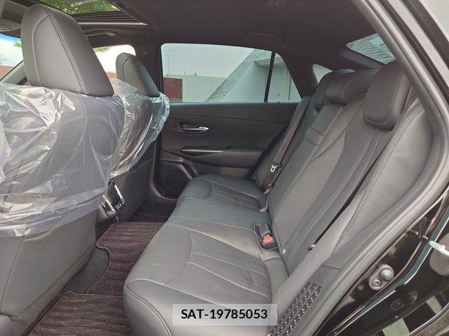 Toyota CROWN SEDAN 2021-06 7500053-23