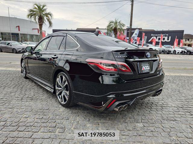 Toyota CROWN SEDAN 2021-06 7500053-2