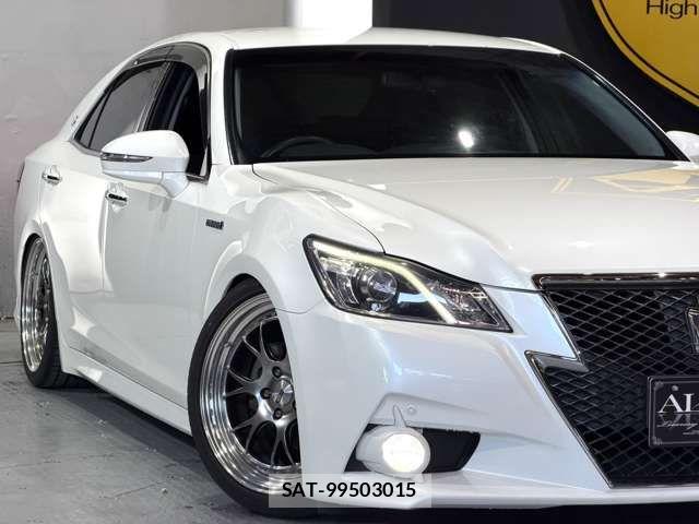 Toyota CROWN SEDAN 2013-10 7500067-1