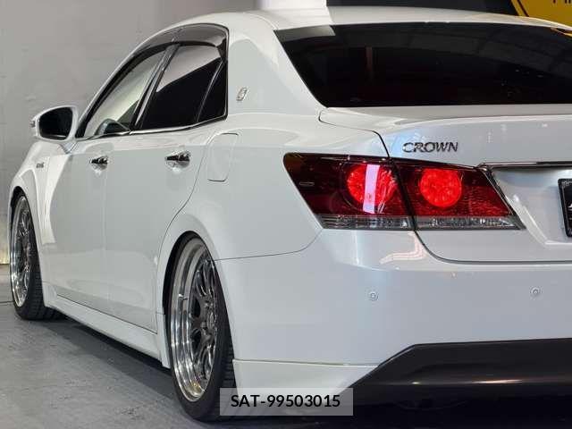 Toyota CROWN SEDAN 2013-10 7500067-2