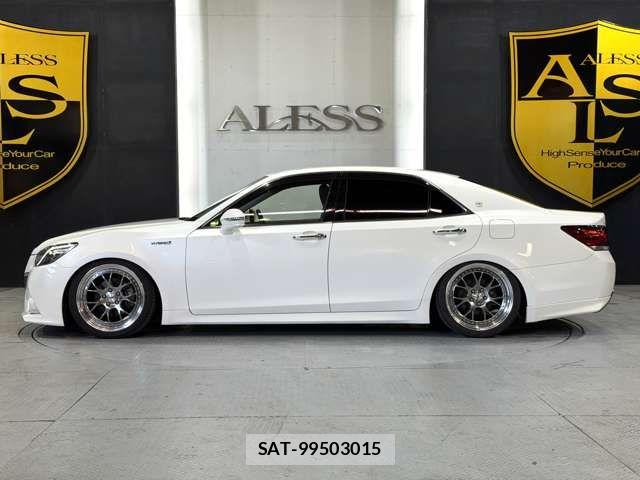 Toyota CROWN SEDAN 2013-10 7500067-8