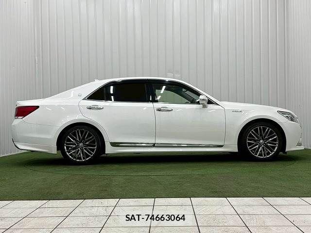 Toyota CROWN SEDAN 2013-11 7500064-14