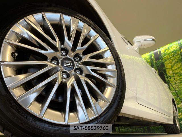 Toyota CROWN SEDAN 2019-09 7500061-12