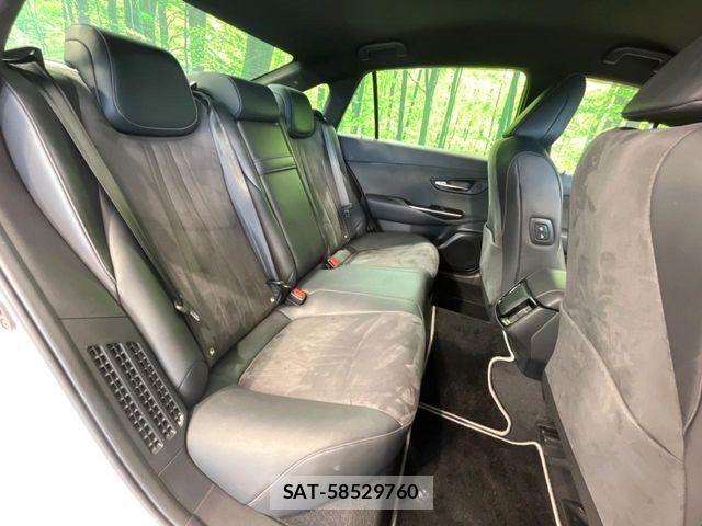 Toyota CROWN SEDAN 2019-09 7500061-8