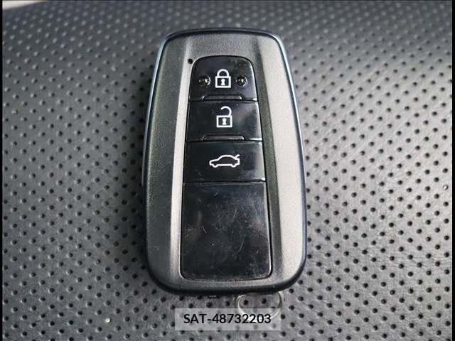 Toyota CROWN SEDAN 2020-05 7500058-13