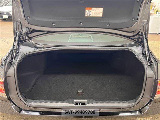 Toyota CROWN SEDAN 2021-05 7500063-8