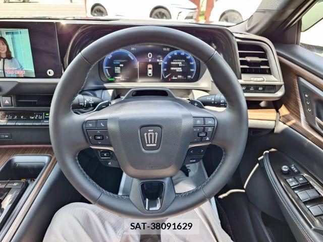 Toyota CROWN SEDAN 2023-12 7500051-13
