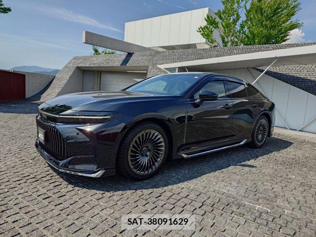 Toyota CROWN SEDAN 2023-12 7500051-1