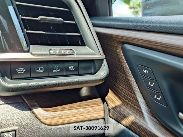 Toyota CROWN SEDAN 2023-12 7500051-21